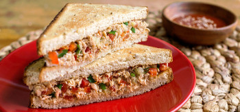 TUNA SANDWICH