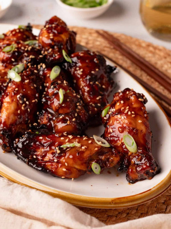 Deep-Fried Chicken Wing with honey and soy sauce