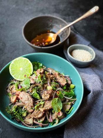 SPICY GRILL PORK NECK SALAD