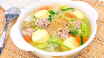 Egg Tofu Soup with Minced Pork and Vegetable
